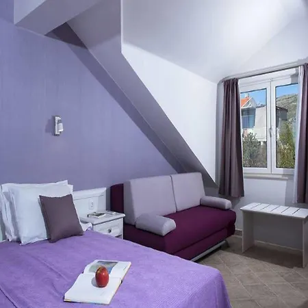 Milka & Miho 3*